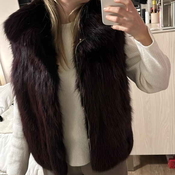 Real Fox Fur Vest Burgundy Color - Picture 6 of 6